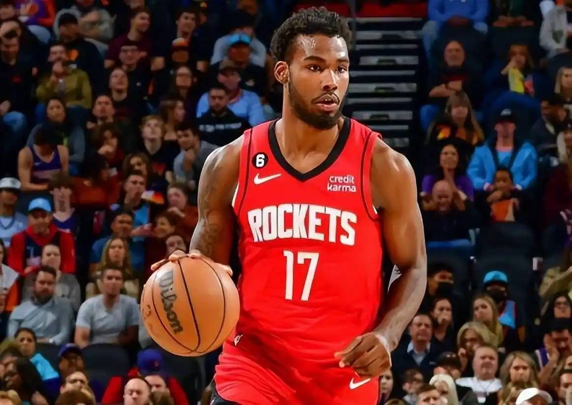 再见伊森！火箭、活塞酝酿2换1交易，1米98前锋空降休斯顿