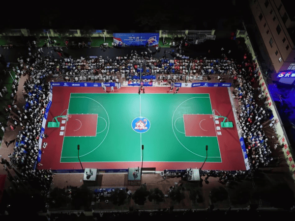 连云港赣榆区:“赣超”掀起黄海之滨篮球“风暴”