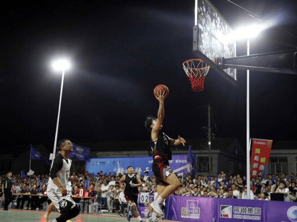 连云港赣榆区：“赣超”掀起黄海之滨篮球“风暴”