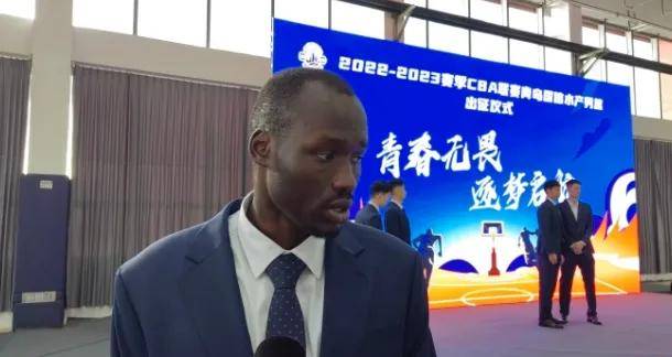 转正了！NBA全额保障合同！杨瀚森的带头大哥