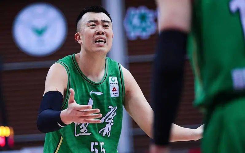 CBA辽宁队的老韩头儿：钱挣够了，心也累了，该歇歇啦！