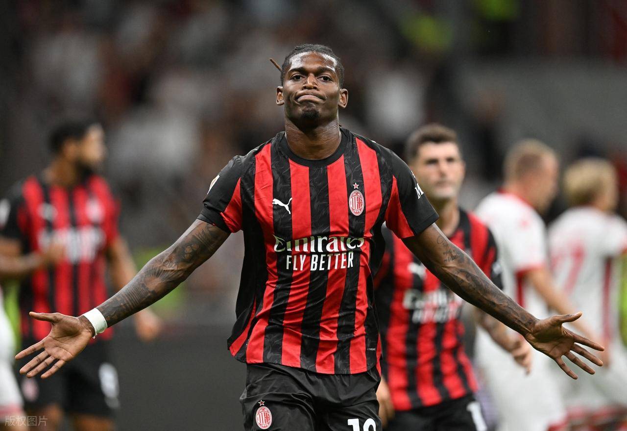 AC米兰2-0巴里,赛后评分:不是莱奥第一,AC米兰56号排第一