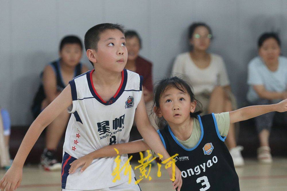 潍坊高密：小篮球 大梦想——小篮球U系列精英交流赛举行