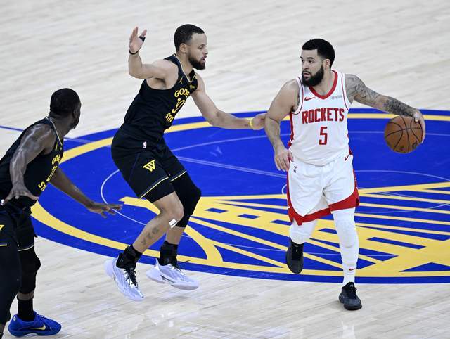 在老鹰官宣签下当特后,休斯顿火箭欲签下36+12的超级后场