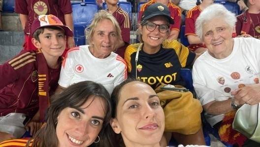 米体：98岁罗马球迷将现场观战红狼军团意甲揭幕战，与俱乐部同岁