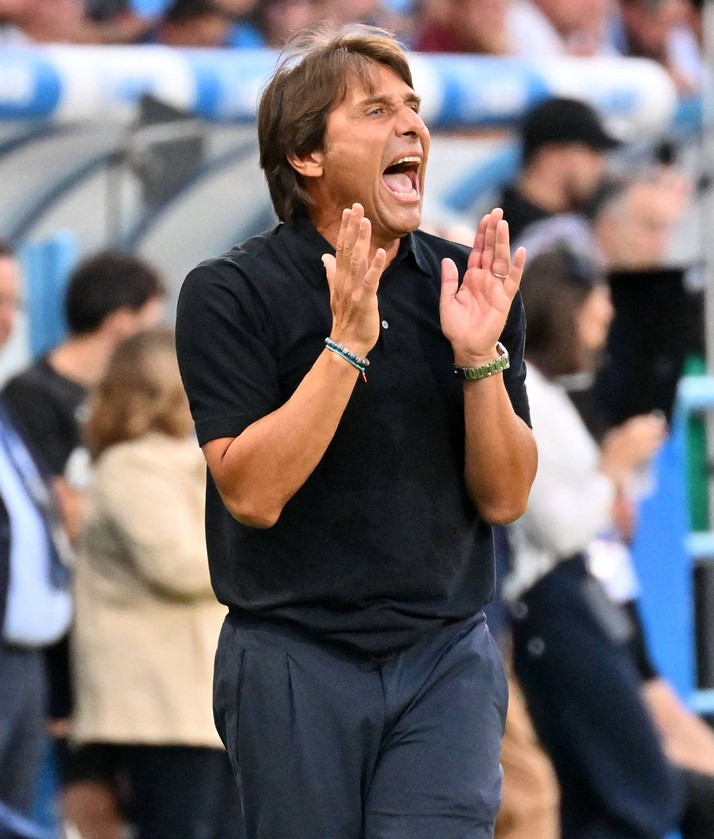 (体育)足球——意甲:那不勒斯胜萨索洛